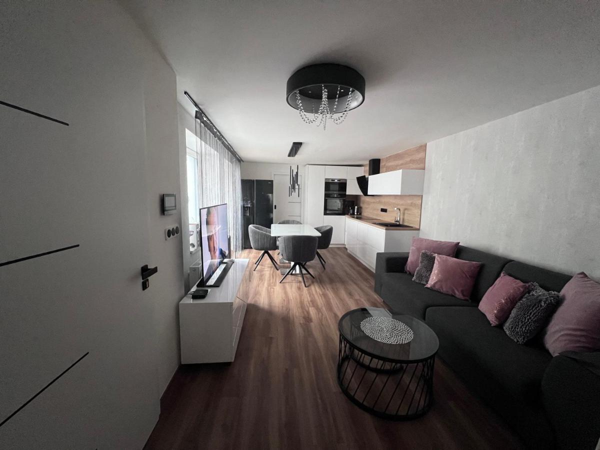Elizabeth'S Apartments Velke Pavlovice Ngoại thất bức ảnh